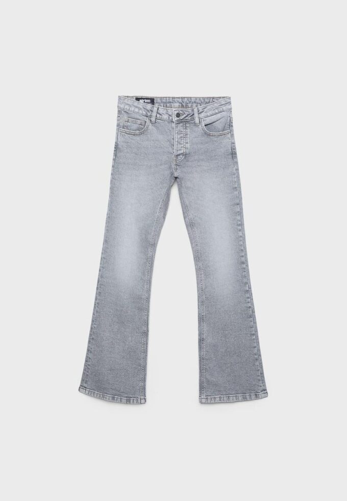 Bootcut-Jeans mit niedriger Taille Bootcut-Jeans mit niedriger Taille