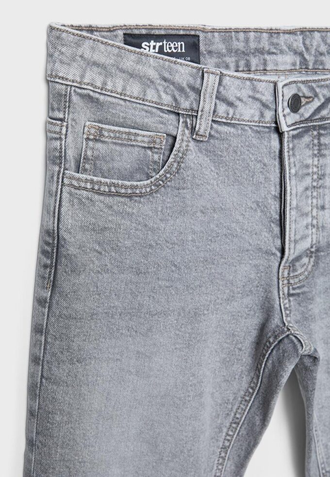Bootcut-Jeans mit niedriger Taille Bootcut-Jeans mit niedriger Taille