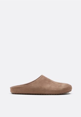 Clogs aus Kunstwildleder