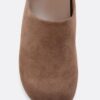 Clogs aus Kunstwildleder