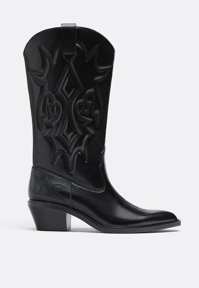 Cowboystiefel mit Absatz Cowboystiefel mit Absatz