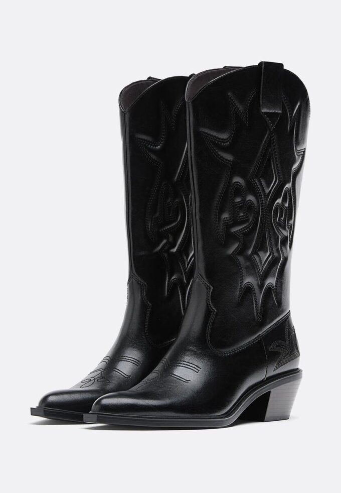 Cowboystiefel mit Absatz Cowboystiefel mit Absatz
