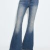 D04 Low-Rise-Jeans mit Flared-Bein D04 Low-Rise-Jeans mit Flared-Bein