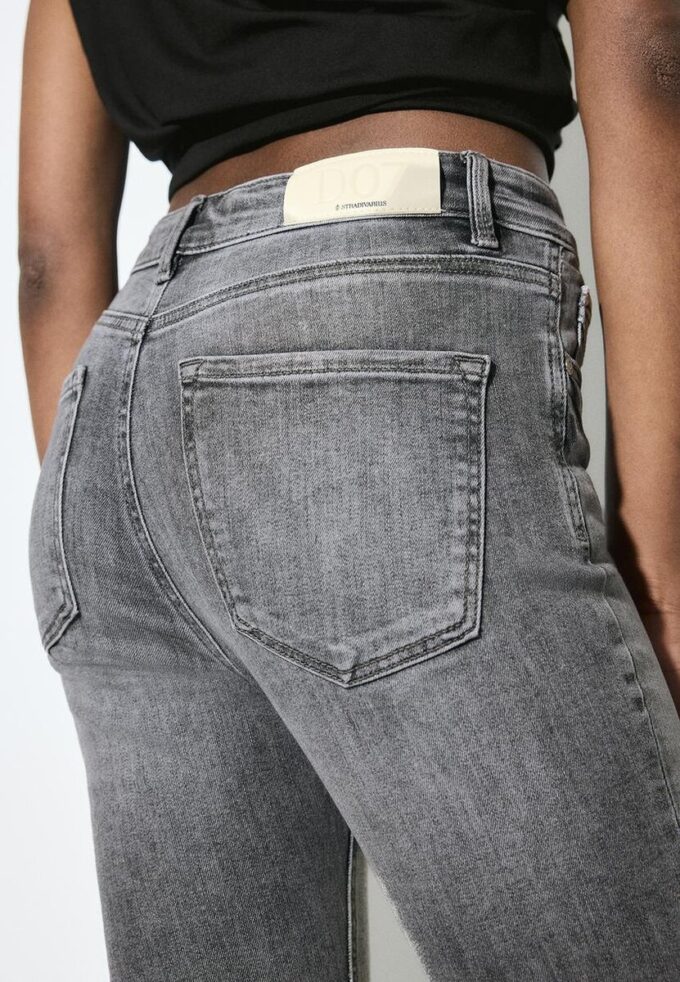 D07 Skinny-Jeans mit normaler Leibhöhe D07 Skinny-Jeans mit normaler Leibhöhe