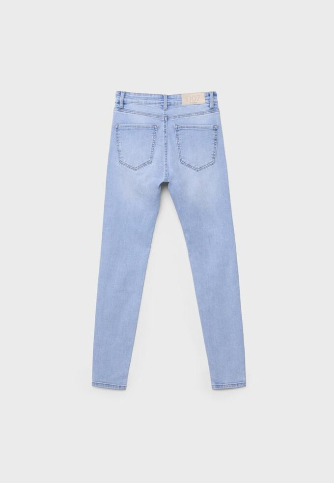 D07 Skinny-Jeans mit normaler Leibhöhe D07 Skinny-Jeans mit normaler Leibhöhe