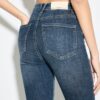 D09 Super High-Waist Skinny Jeans D09 Super High-Waist Skinny Jeans