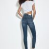 D09 Super High-Waist Skinny Jeans D09 Super High-Waist Skinny Jeans