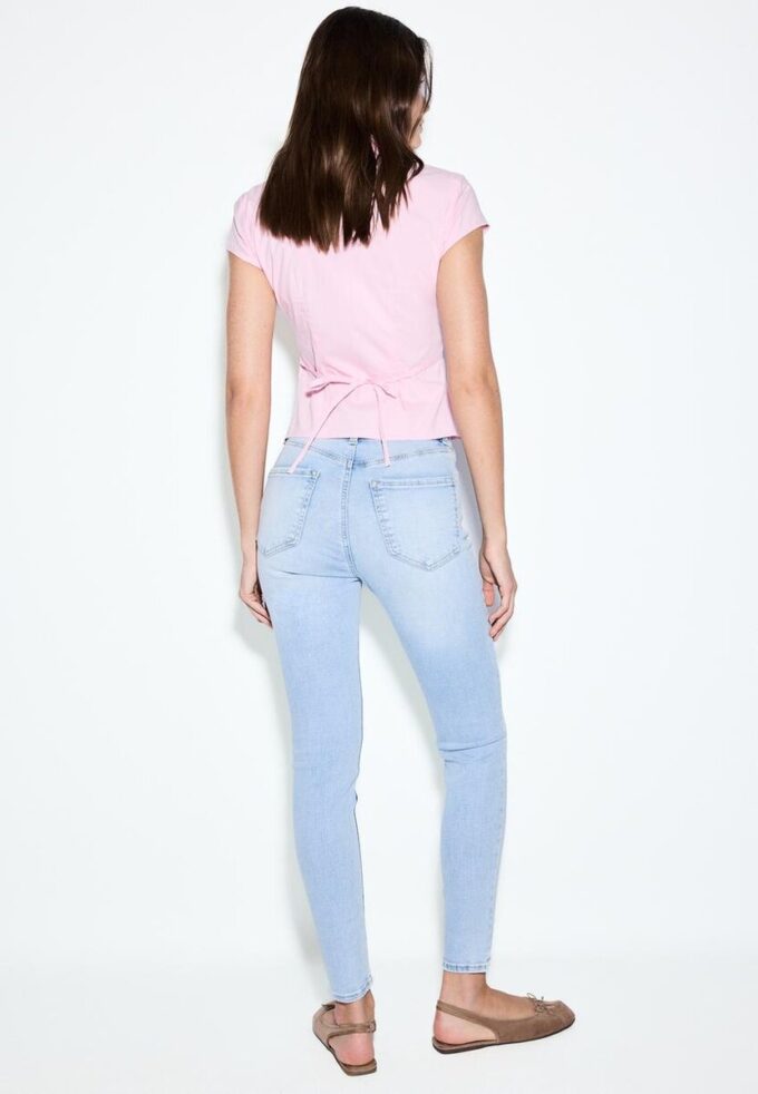 D09 Super High-Waist Skinny Jeans D09 Super High-Waist Skinny Jeans