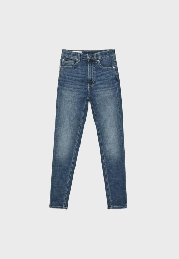 D09 Super High-Waist Skinny Jeans D09 Super High-Waist Skinny Jeans