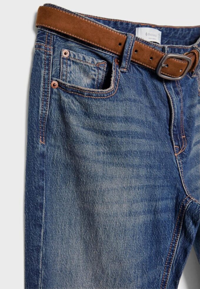 D68 Boot-Cut-Jeans mit Gürtel D68 Boot-Cut-Jeans mit Gürtel