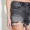 D75 Shorts aus zerrissenem Denim D75 Shorts aus zerrissenem Denim
