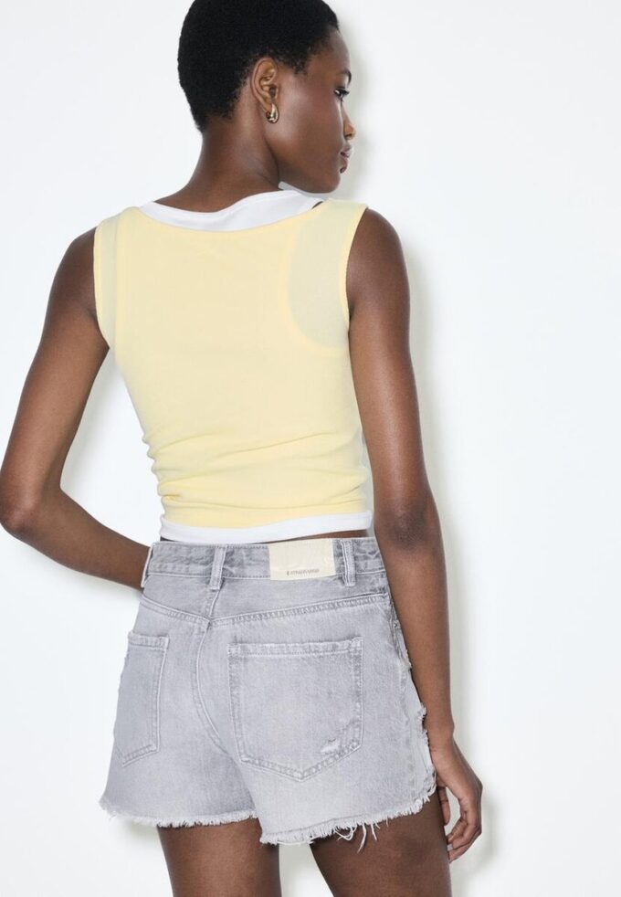 D75 Shorts aus zerrissenem Denim D75 Shorts aus zerrissenem Denim