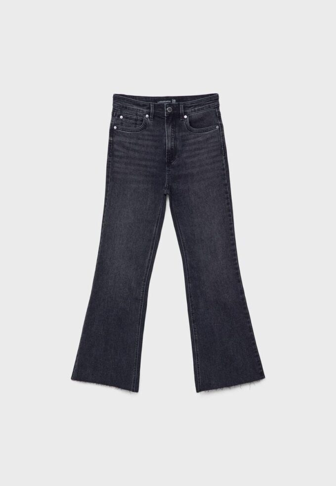 D78 Kurze Flared Jeans D78 Kurze Flared Jeans