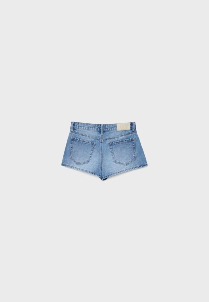 D79 Shorts mit niedriger Taille