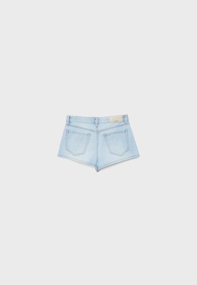 D79 Shorts mit niedriger Taille
