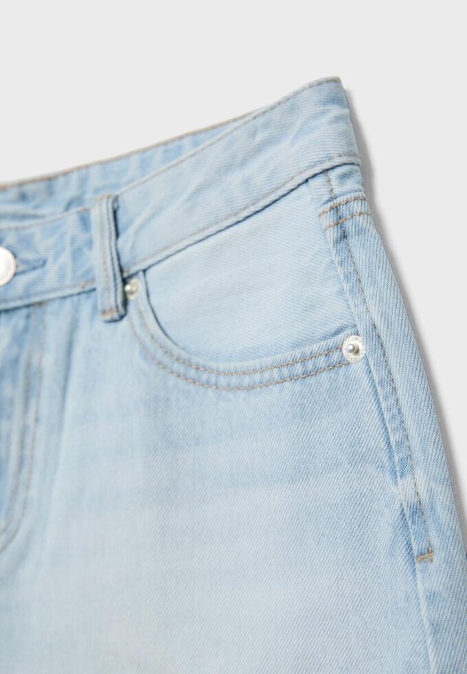 D79 Shorts mit niedriger Taille