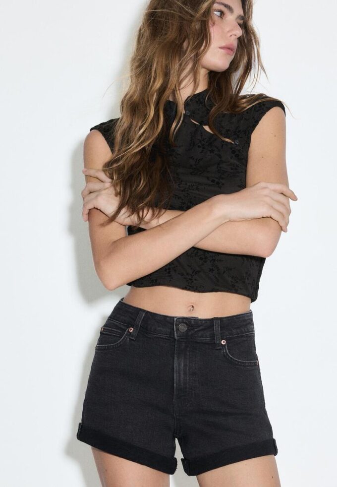 D85 Slim Mom Fit Shorts D85 Slim Mom Fit Shorts