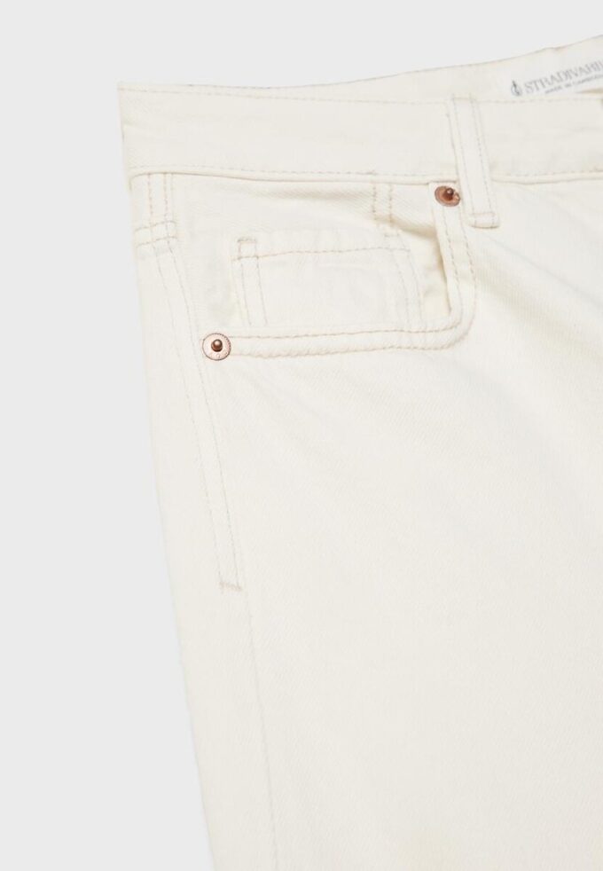 D92 Gerade weite Jeans D92 Gerade weite Jeans