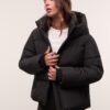 Einfache Daunenjacke mit Kapuze Einfache Daunenjacke mit Kapuze