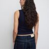 Einfaches ärmelloses T-Shirt aus der Basics-Kollektion Einfaches ärmelloses T-Shirt aus der Basics-Kollektion