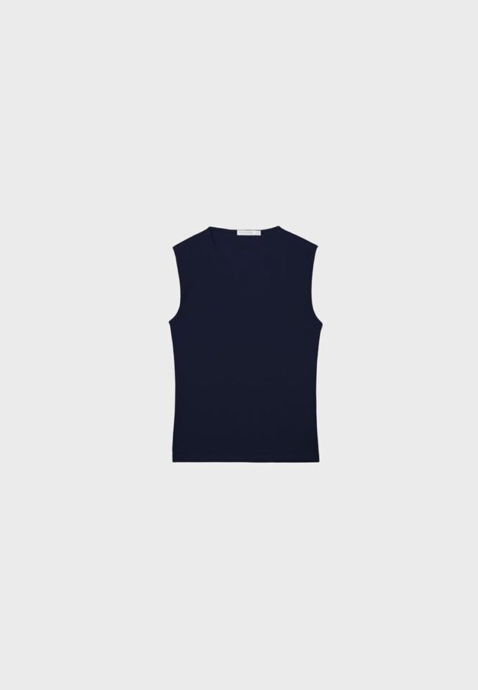 Einfaches ärmelloses T-Shirt aus der Basics-Kollektion Einfaches ärmelloses T-Shirt aus der Basics-Kollektion
