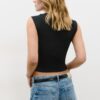 Einfaches T-Shirt mit U-Boot-Ausschnitt