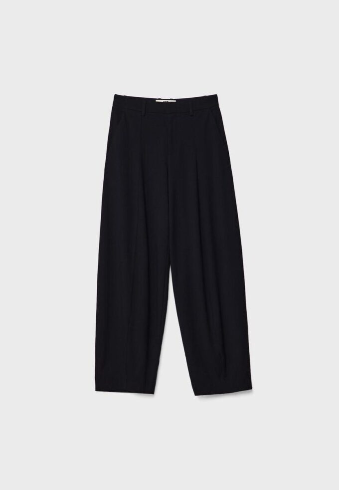 Elegante Baggy-Hose mit Nahtdetails Elegante Baggy-Hose mit Nahtdetails