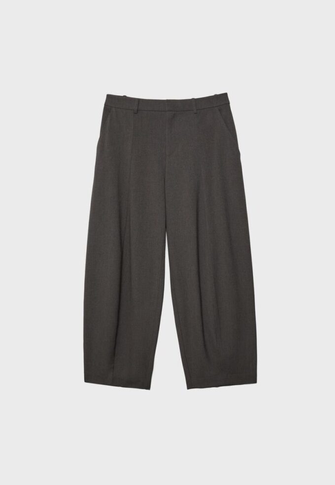 Elegante Baggy-Hose mit Nahtdetails Elegante Baggy-Hose mit Nahtdetails