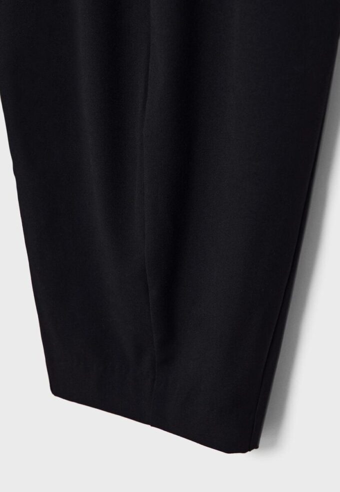 Elegante Baggy-Hose mit Nahtdetails Elegante Baggy-Hose mit Nahtdetails