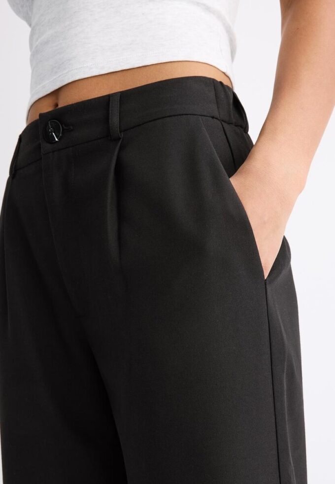 Elegante Hose mit geradem Bein Elegante Hose mit geradem Bein