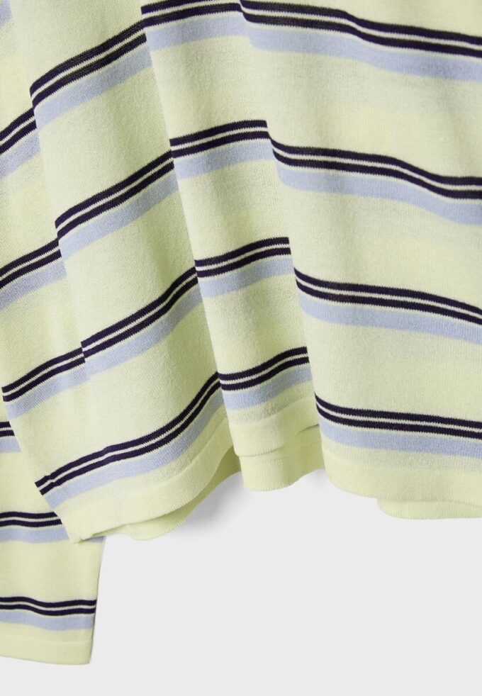 Feinstrick-Pullover mit Streifen Feinstrick-Pullover mit Streifen