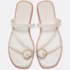 Flache Sandalen mit Steinverzierung Flache Sandalen mit Steinverzierung
