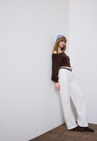 Fließende, elegante Hose mit geradem Bein und Gürtel