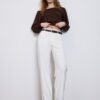 Fließende, elegante Hose mit geradem Bein und Gürtel Fließende, elegante Hose mit geradem Bein und Gürtel