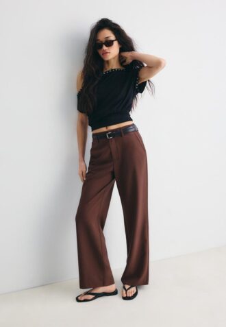 Fließende, elegante Hose mit geradem Bein und Gürtel