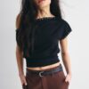 Fließende, elegante Hose mit geradem Bein und Gürtel Fließende, elegante Hose mit geradem Bein und Gürtel