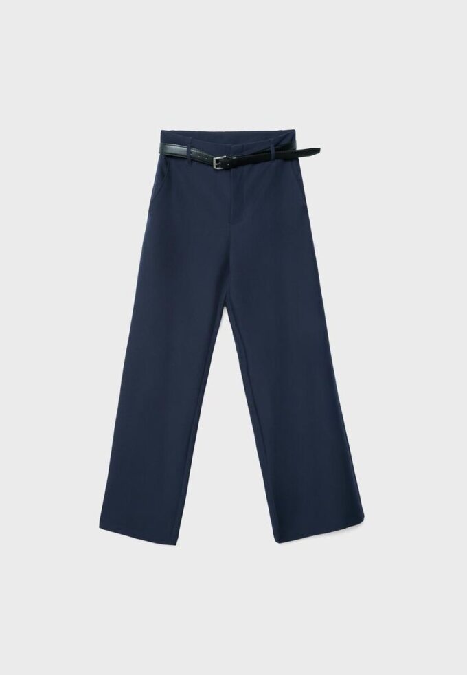 Fließende, elegante Hose mit geradem Bein und Gürtel Fließende, elegante Hose mit geradem Bein und Gürtel
