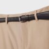 Fließende, elegante Hose mit geradem Bein und Gürtel Fließende, elegante Hose mit geradem Bein und Gürtel