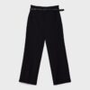 Fließende, elegante Hose mit geradem Bein und Gürtel Fließende, elegante Hose mit geradem Bein und Gürtel