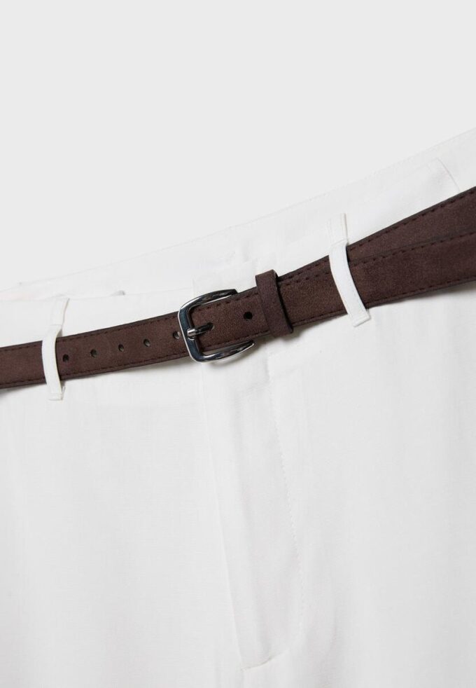 Fließende, elegante Hose mit geradem Bein und Gürtel Fließende, elegante Hose mit geradem Bein und Gürtel
