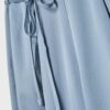 Fließende Hose mit Bügelfalte und Bindegürtel Fließende Hose mit Bügelfalte und Bindegürtel
