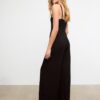 Fließender Jumpsuit mit Trägern