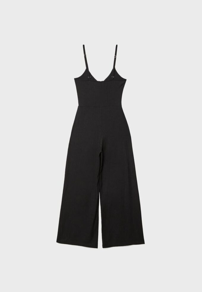 Fließender Jumpsuit mit Trägern