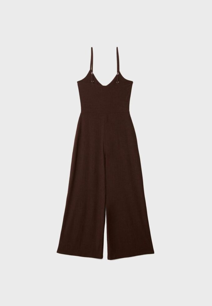 Fließender Jumpsuit mit Trägern