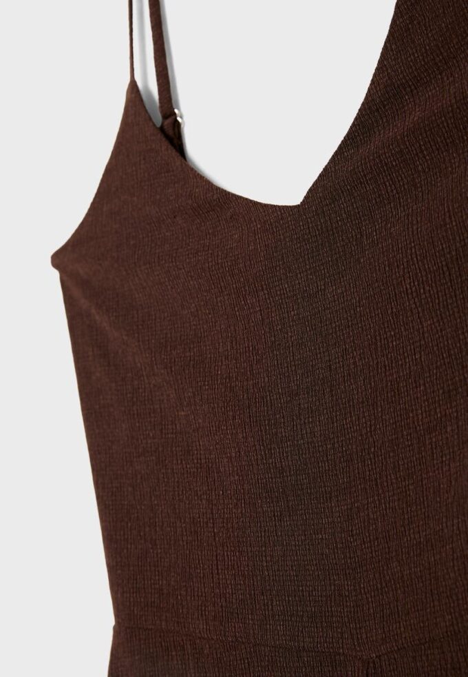 Fließender Jumpsuit mit Trägern