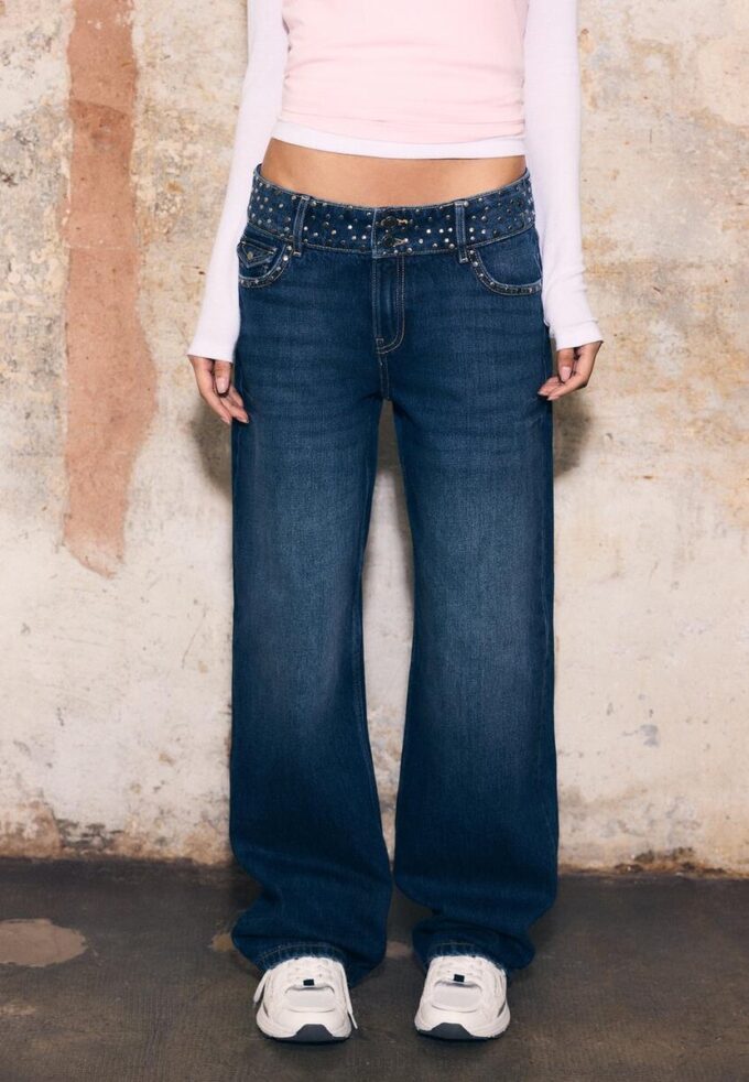 Gerade Jeans mit Nietenbund Gerade Jeans mit Nietenbund