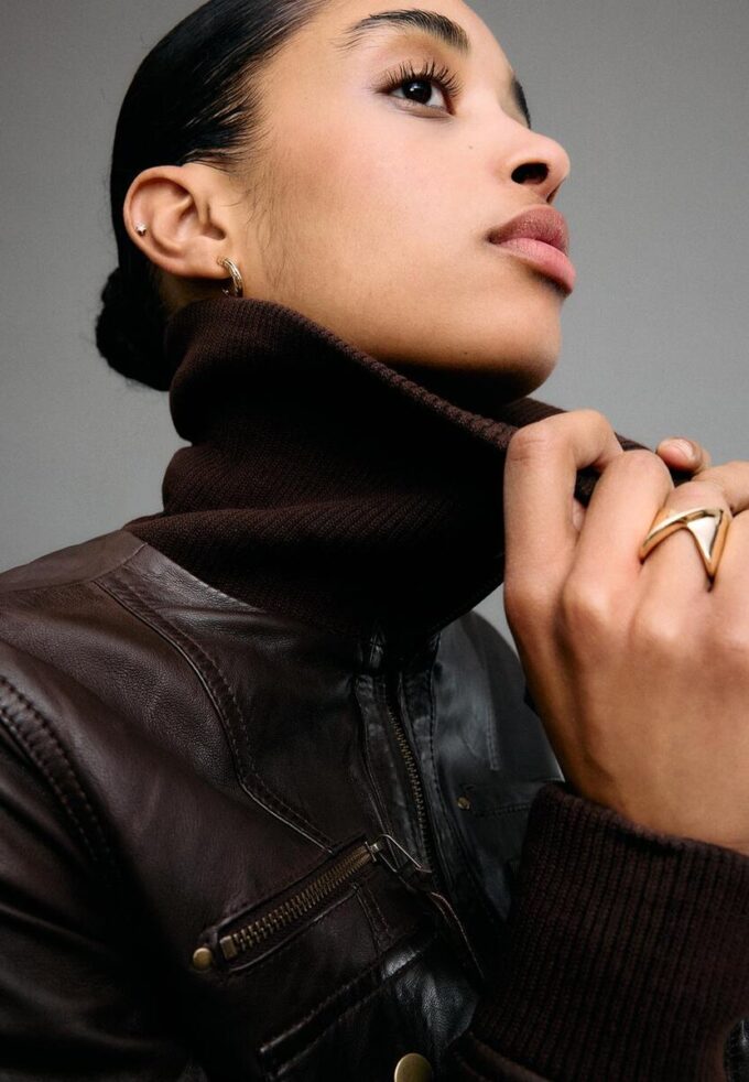 Gerippte Lederjacke Gerippte Lederjacke