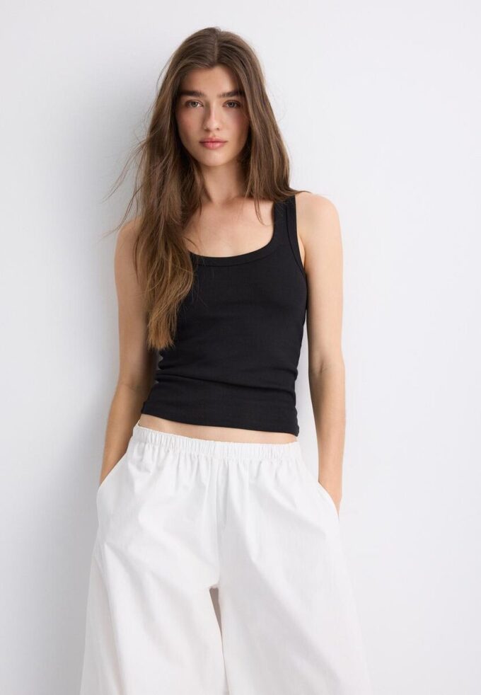 Geripptes T-Shirt mit Racerback