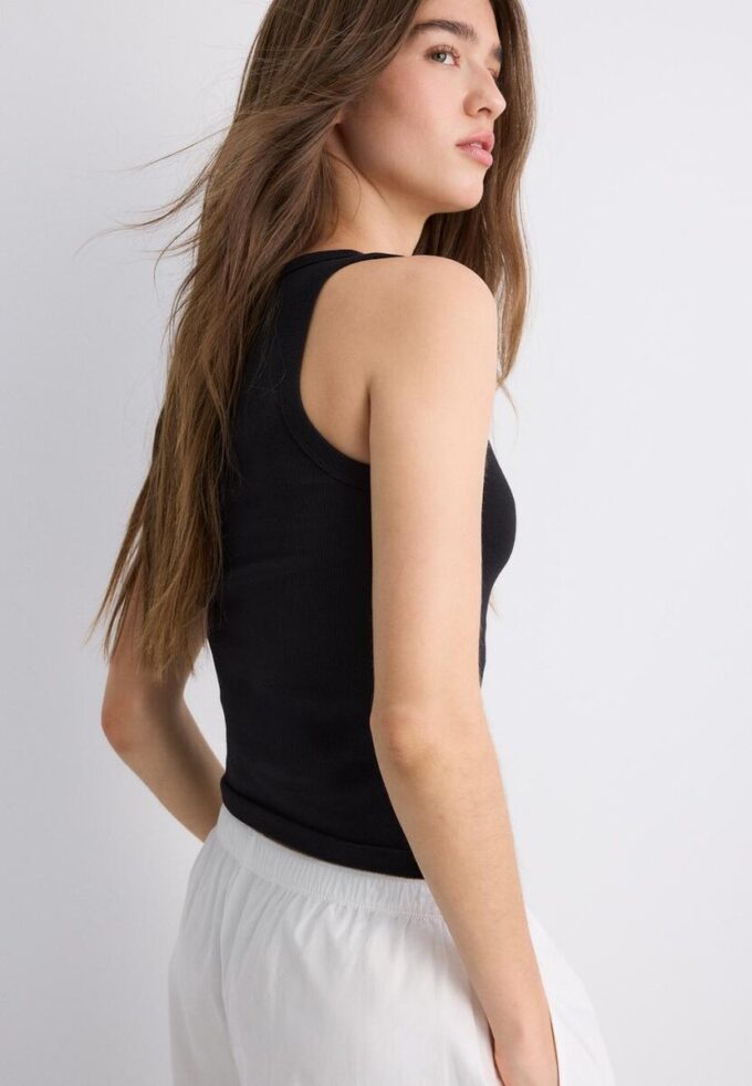 Geripptes T-Shirt mit Racerback