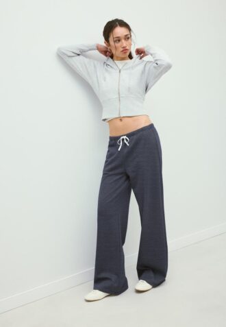 Gestreifte Jogginghose mit Wide Leg-Bein Gestreifte Jogginghose mit Wide Leg-Bein